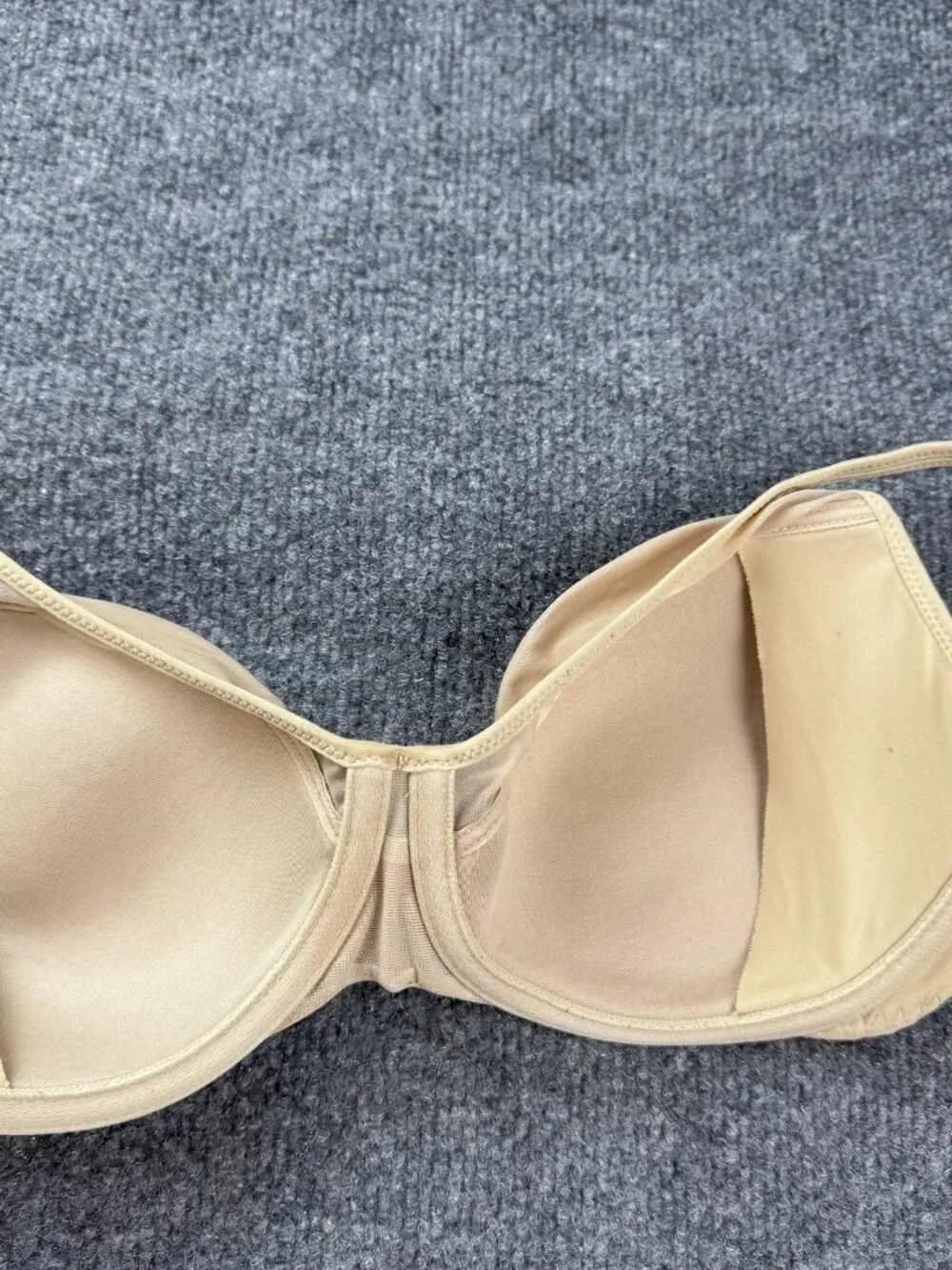 Bali One Smooth U Ultra Light Bra 34C Nude Underwire Convertible T-Shirt 3439